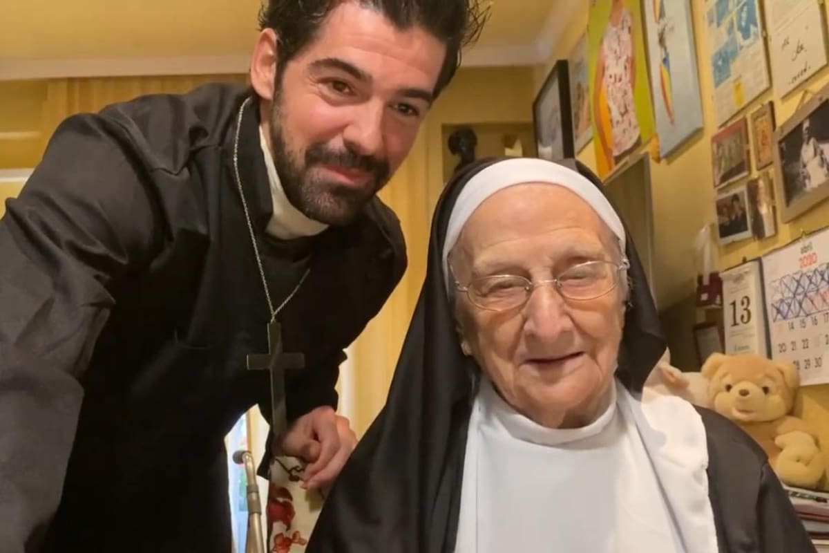 Enamora instagramer de 95 años