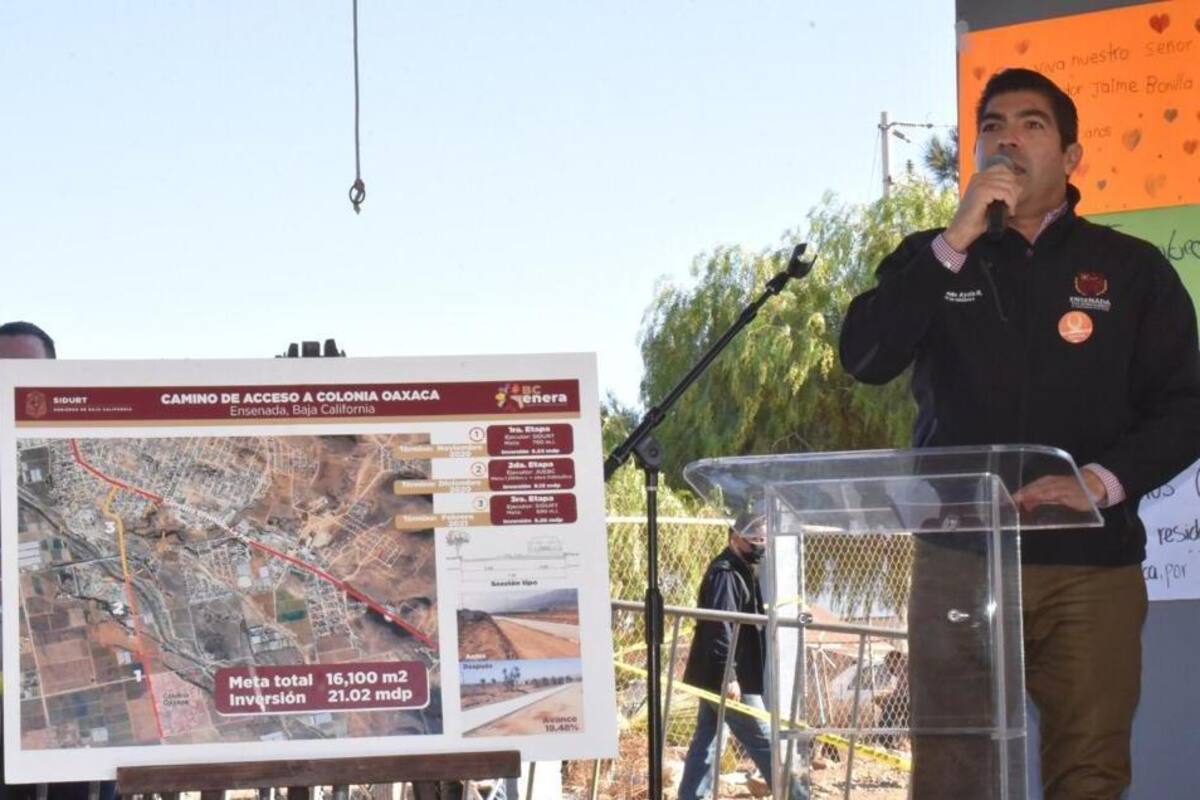 Gobiernos de BC y Ensenada ayudan a colonia Oaxaca
