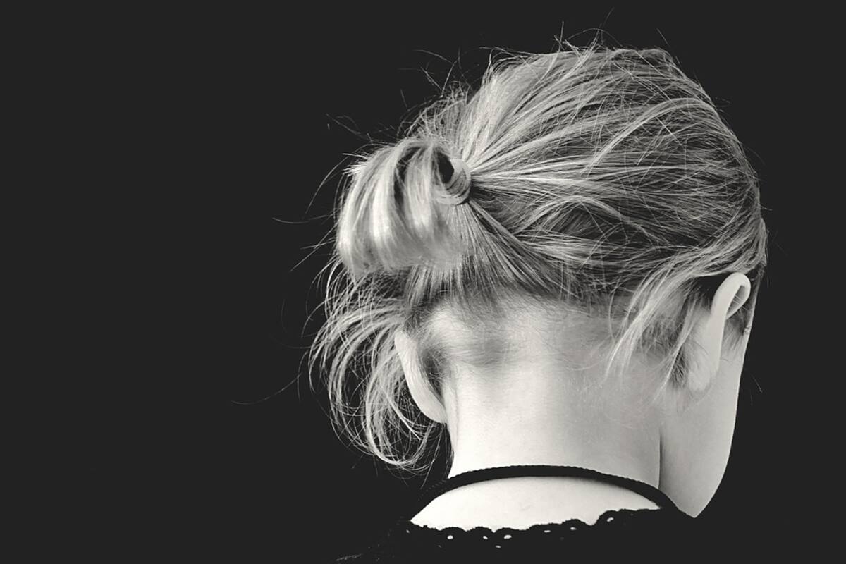 "Mi mamá intentó cortarme el pelo", niña tras ser atacada con machete