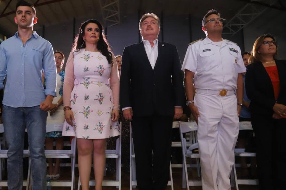 Brenda Ruacho de Vega rinde último informe al frente del DIF BC