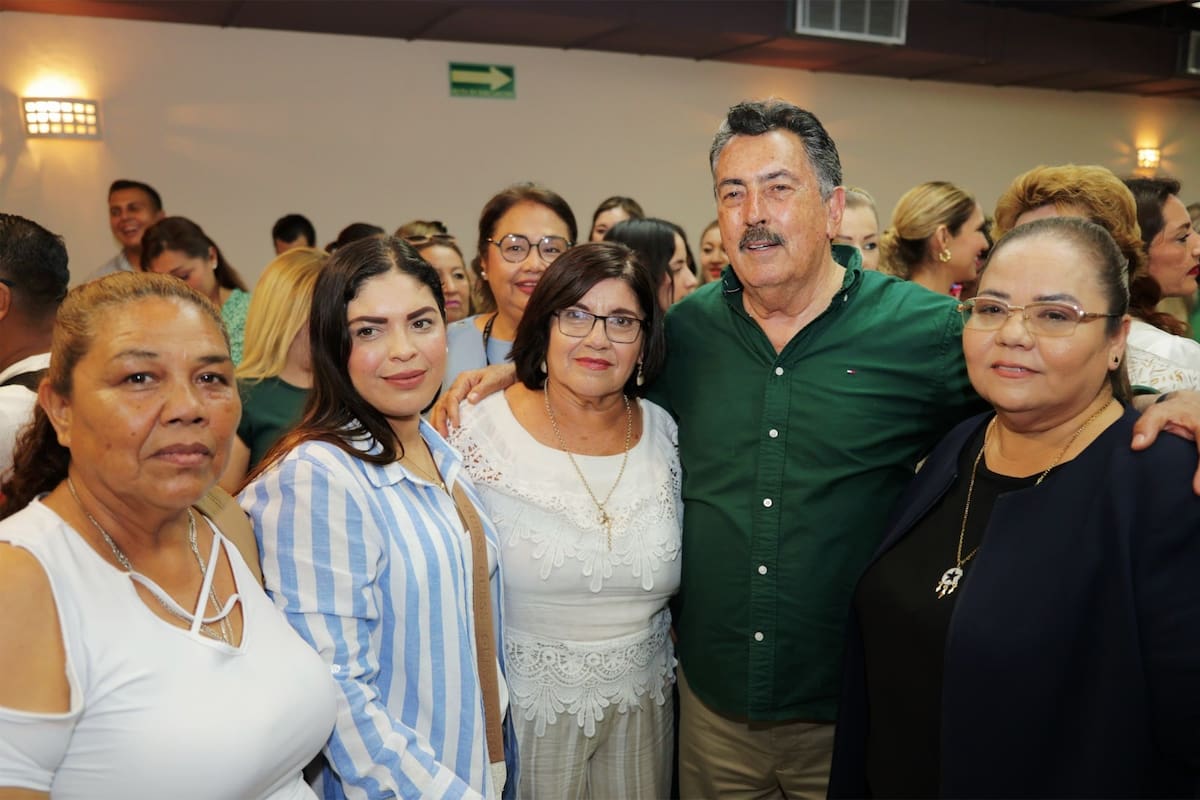 Sostiene Lamarque reunión con mujeres en Guaymas