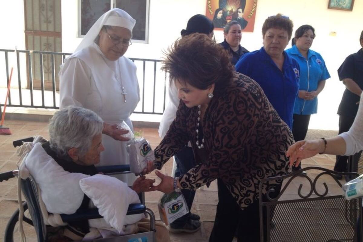 Entrega por su comunidad