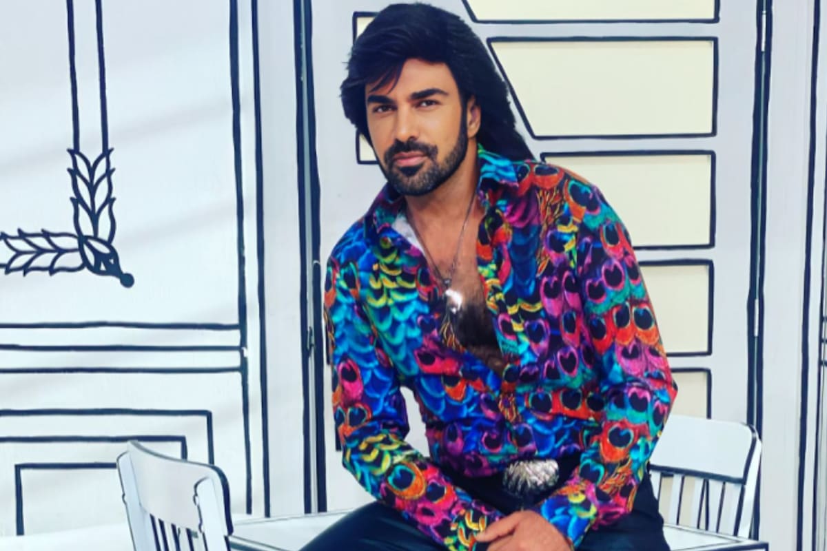 Acusan a Ariel Miramontes “Albertano” de presentarse en estado inconveniente al teatro