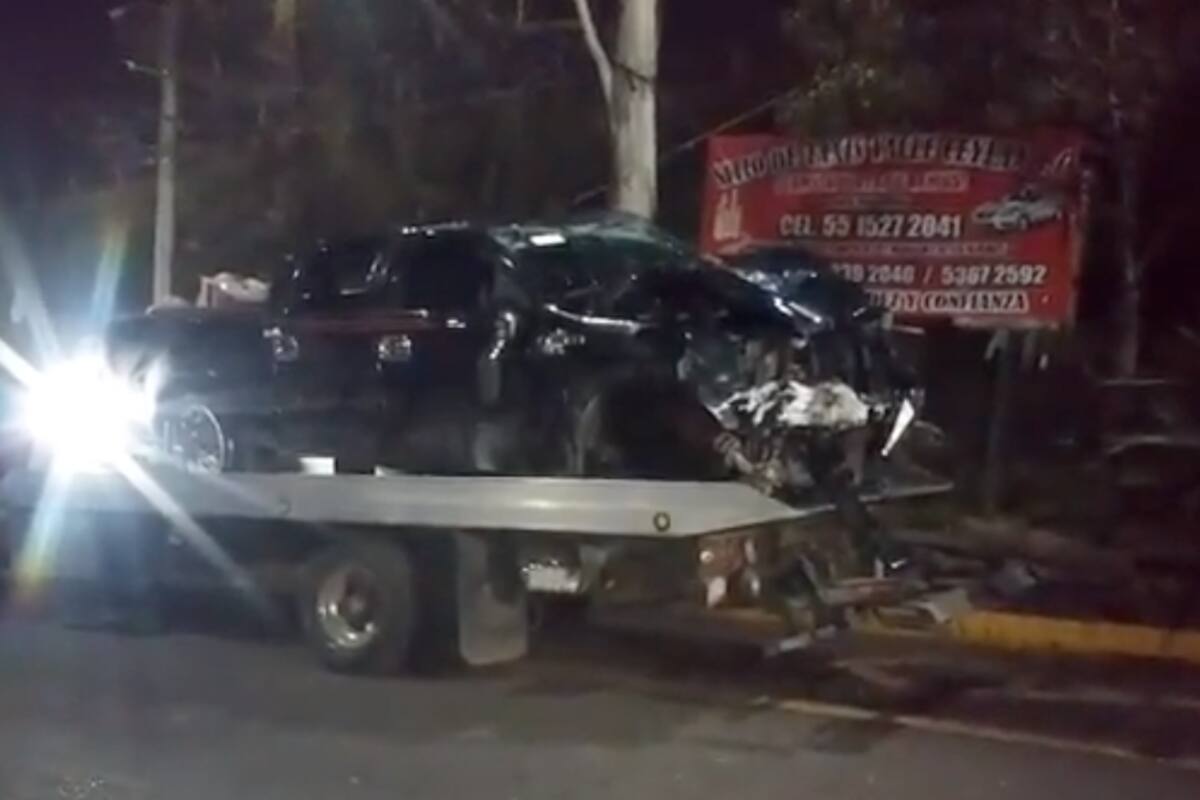 Camioneta cae a vías del Tren Suburbano entre Tlalnepantla y Fortuna en Edomex