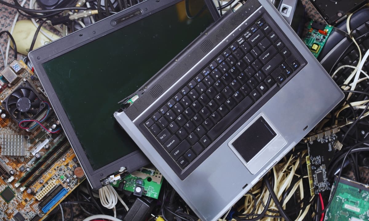 Basura electrónica.