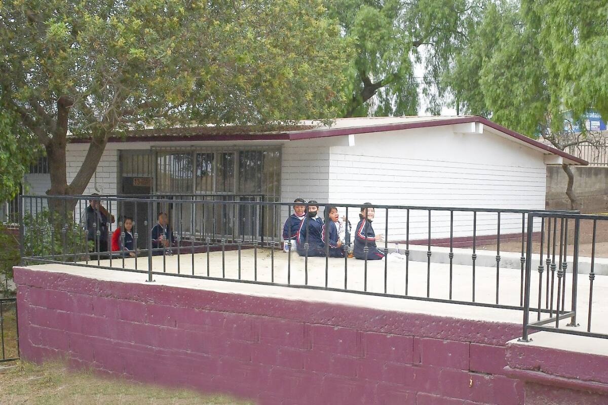 Autoridades realizan patrullajes y vigilancia en escuelas de Rosarito durante vacaciones