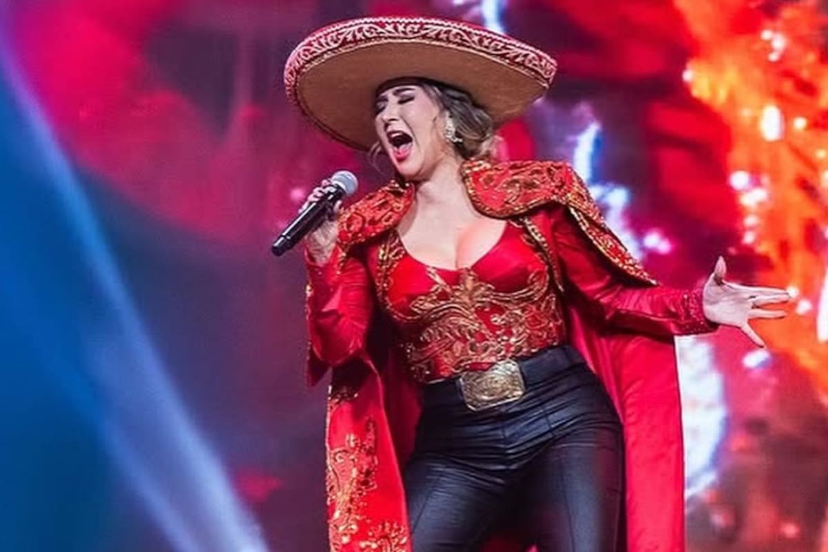 Alicia Villareal envía un mensaje a todas las mujeres en pleno concierto ¿Indirecta para Cruz Martínez?