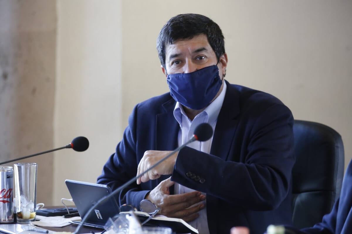 Javier Corral se lanza contra TV Azteca por reportajes sobre el confinamiento en Chihuahua