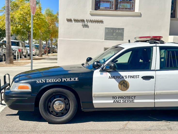 Aumentan patrullaje en iglesias e instituciones religiosas en San Diego tras ataque en Michigan y tensiones con Irán