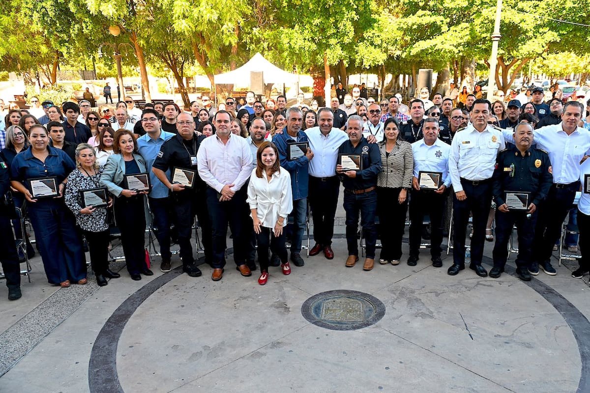 Reconoce Ayuntamiento de Hermosillo a 140 servidores públicos por hasta 35 años de servicio