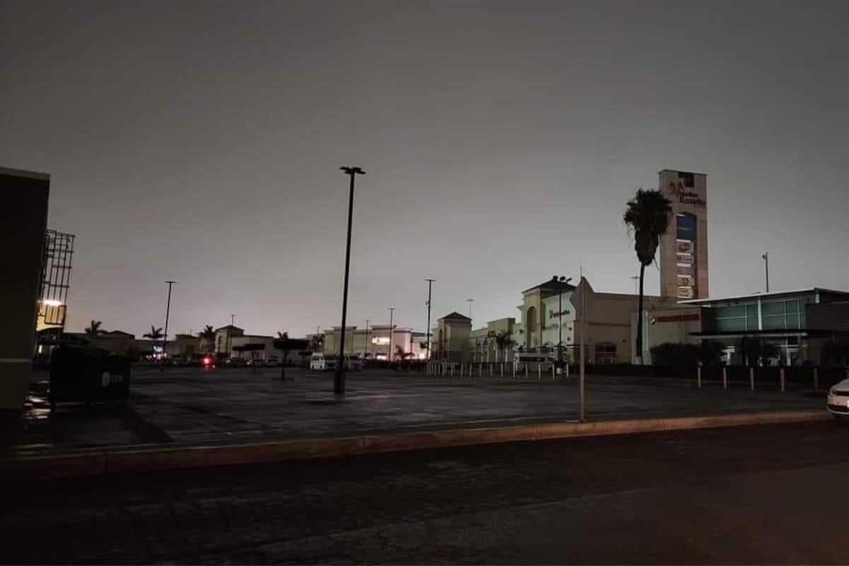 Falla en transformadores causa apagón en Rosarito