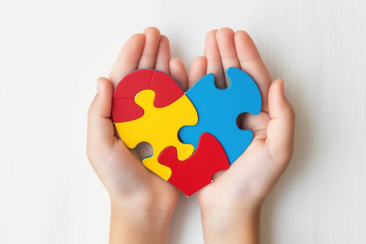 Familia supera los retos de tener dos hijos con autismo, por el amor que los une
