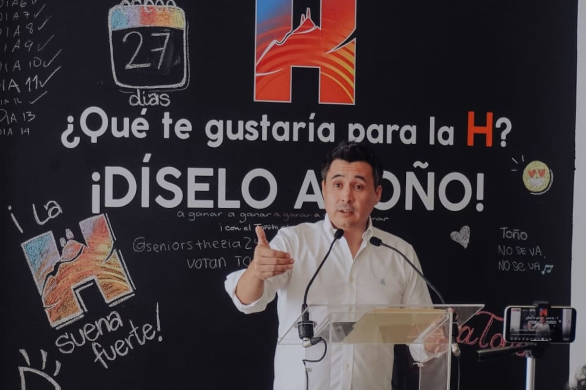 Debe Del Río responder a acusaciones: Eduardo Urbina