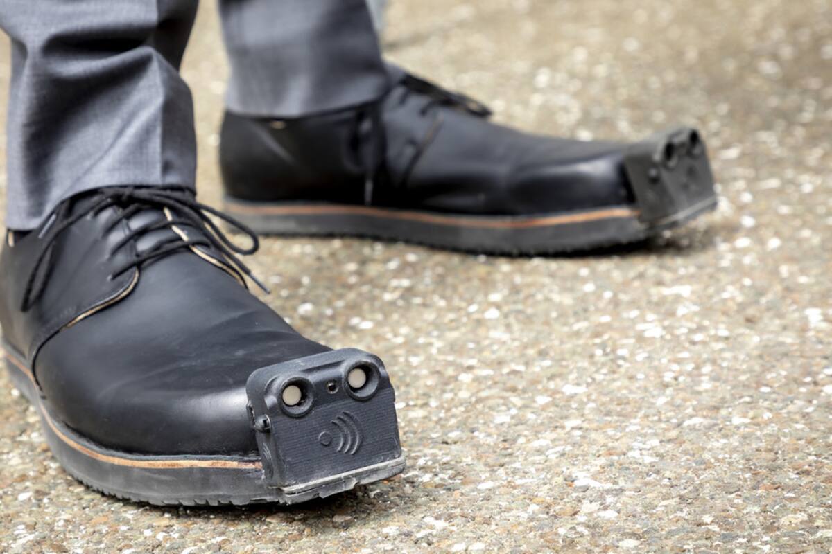 Zapatos 'guía' para ciegos incluirán cámara y un sistema con IA