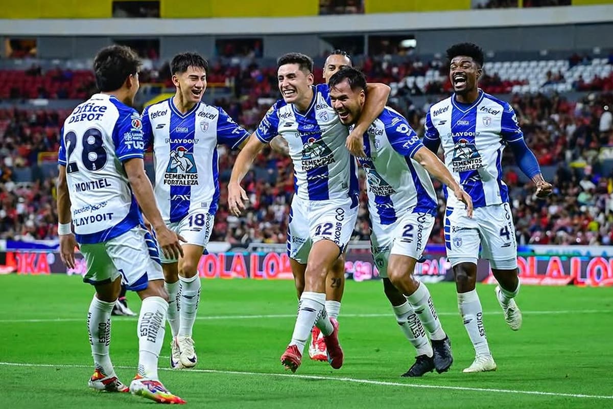 Los Tuzos del Pachuca golean 3-0 al Atlas y siguen de líderes de la Liga MX