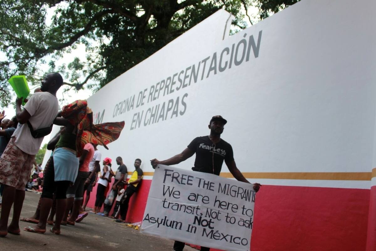 Migrantes africanos en Chiapas anuncian caravana hacia el centro del País