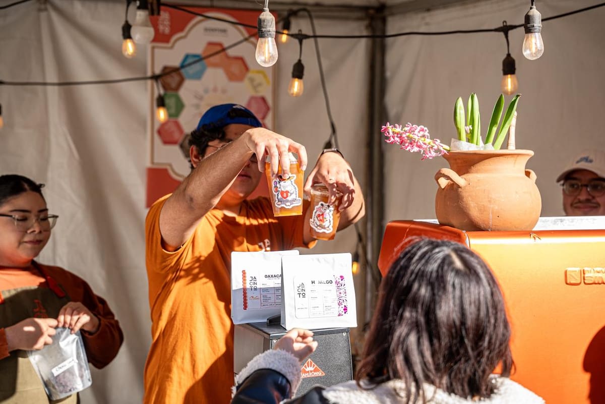 Más de 60 expositores, entre ellos 45 cafeterías, participan en el festival que integra café, arte, cultura y gastronomía en un ambiente familiar. Foto: Border Zoom