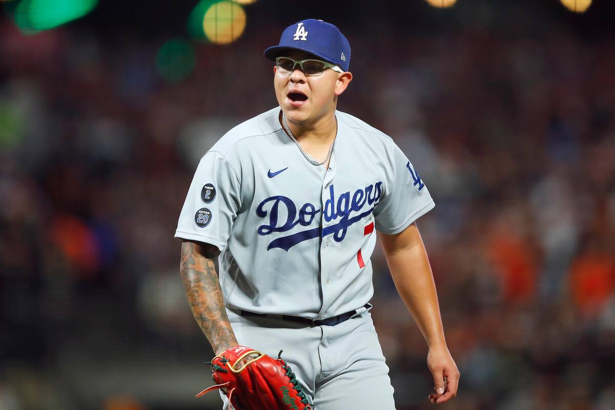Julio Urías es premiado como el mejor pitcher zurdo de la temporada de MLB