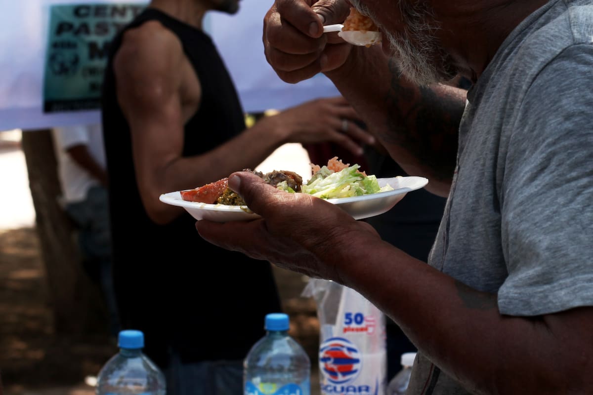 Reparto de alimentos en el Parque Benito Juárez causó intoxicación de varias personas