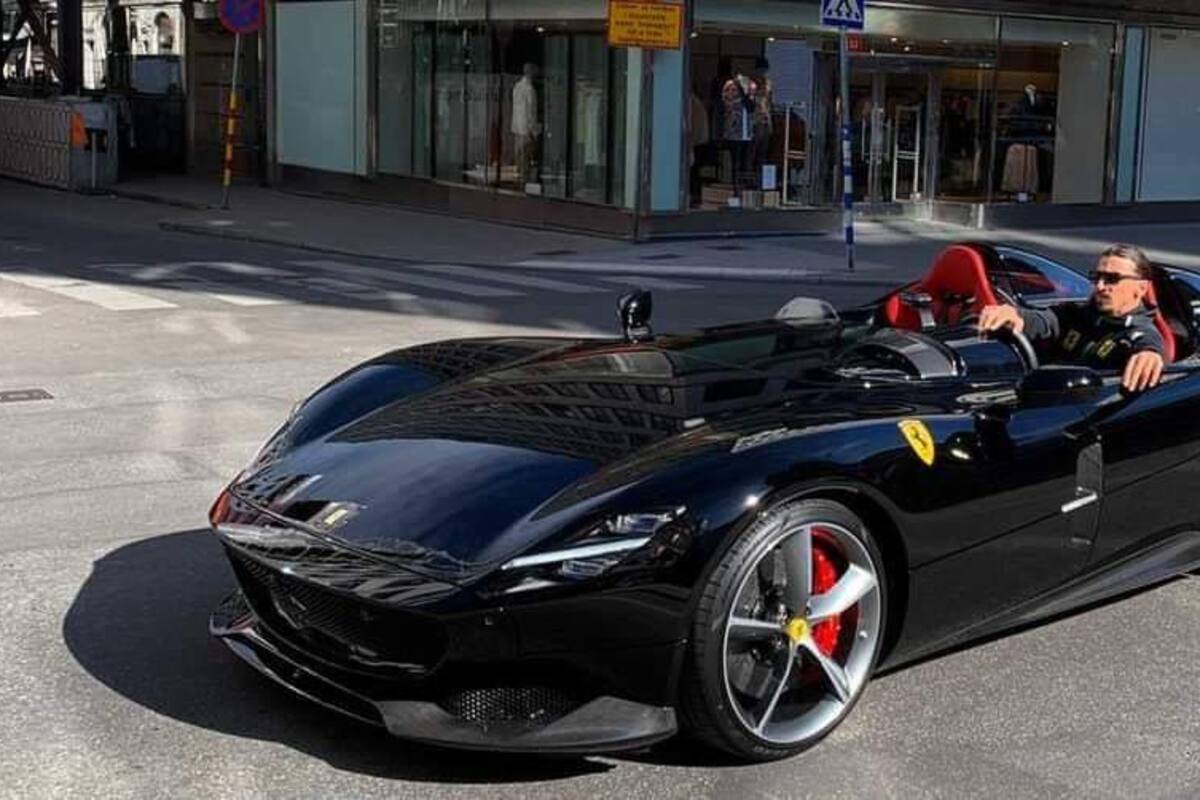 Multan a Zlatan Ibrahimovic por conducir ‘modesto’ Ferrari de 2 mde