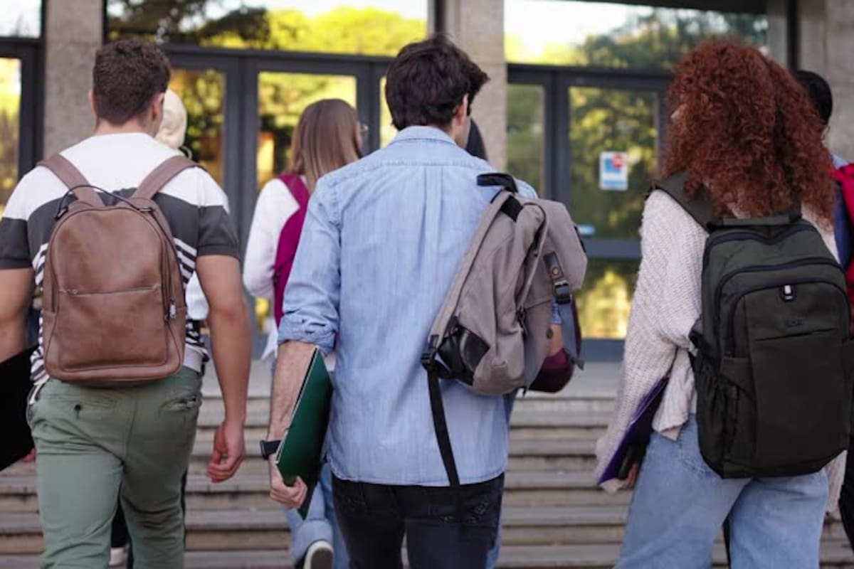 Coordinan esquema de cruce para estudiantes en la frontera Tijuana–EE. UU.