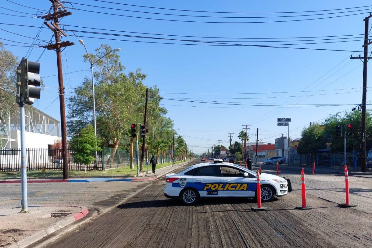 Cierran la calle Río Mocorito en Mexicali