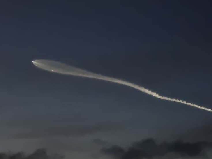 Avistamiento de Starlink ilumina el cielo al atardecer