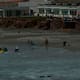 Rescatan a tres hombres inconscientes en el mar en Rosarito; uno fallece
