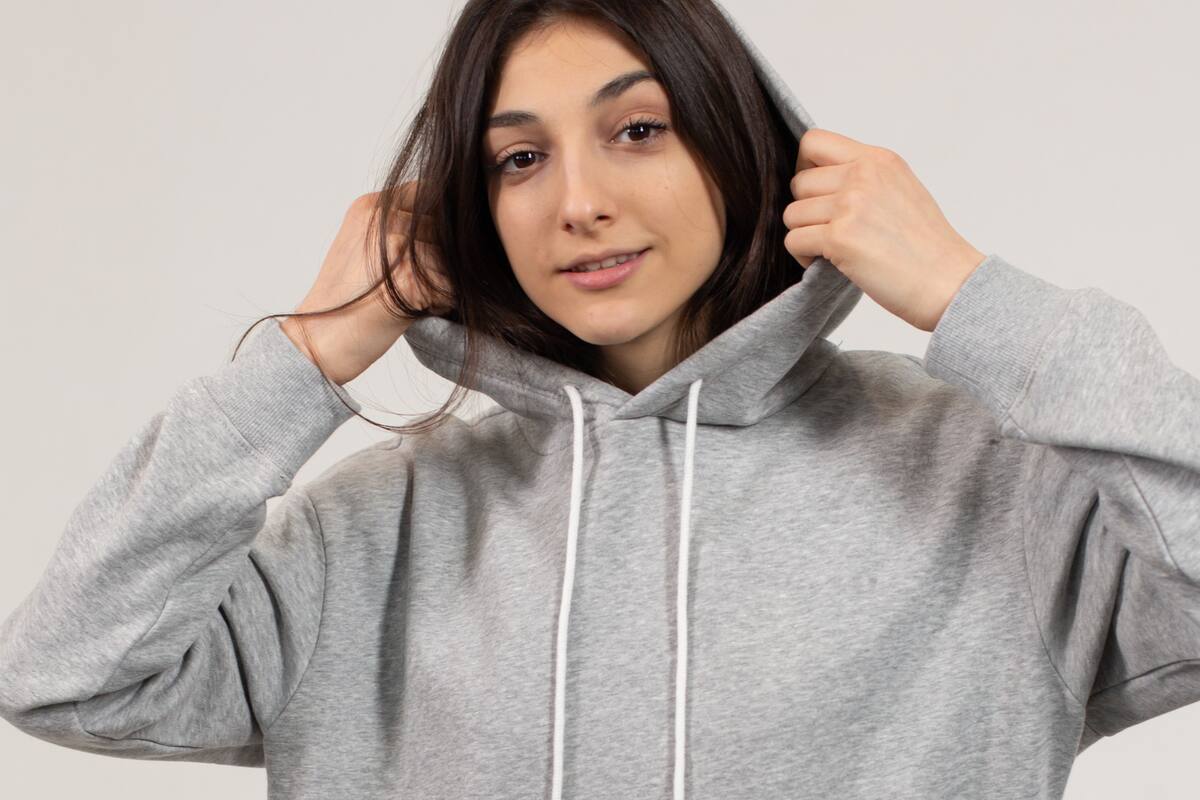 Usar ropa color gris: ¿un reflejo de la indecisión o un símbolo de equilibrio?