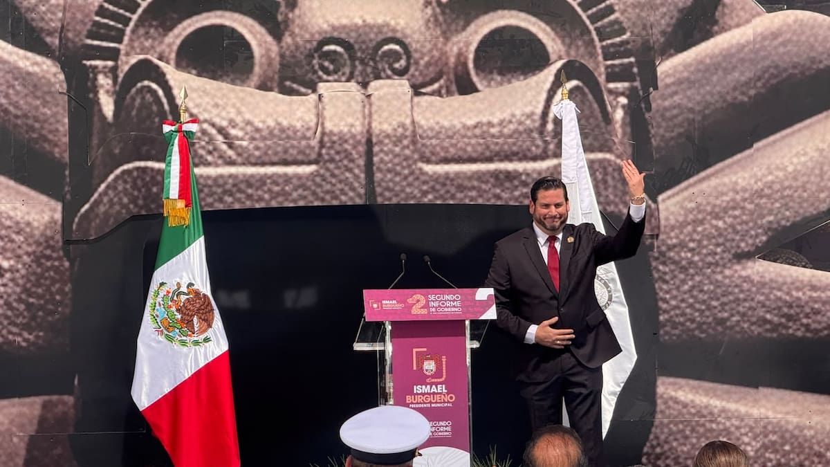 Ismael Burgueño presenta su segundo informe en Tijuana