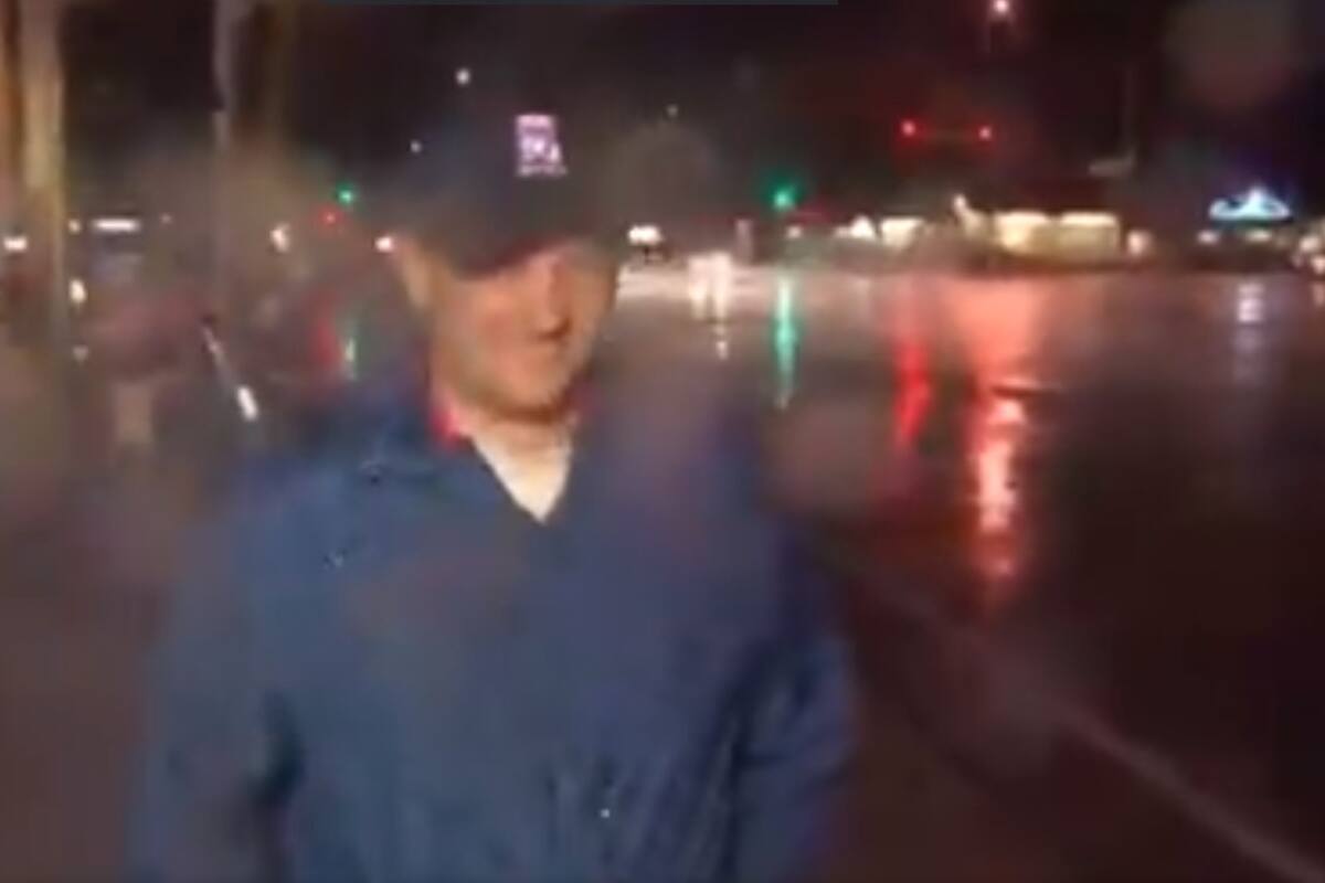 VIDEO: ¡Impactante! Rayo estuvo a punto de golpear a reportero que estaba en vivo