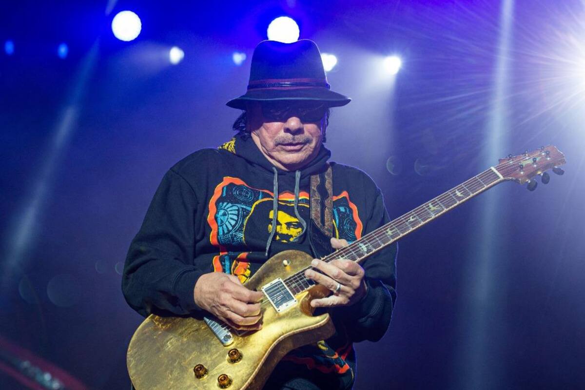 Carlos Santana está "bien" tras desmayo en el escenario