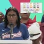 Aumentan en Venezuela el ingreso mínimo integral equivalente a 240 dólares y aunque en el país su moneda oficial sigue siendo el bolivar, la canasta básica se ubica en más de 600 dólares para el cierre de marzo, según datos aportados por especialistas en economía