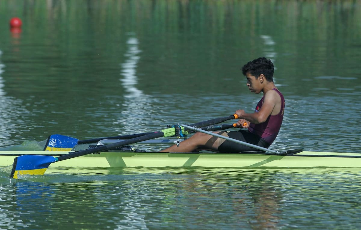 Edgar García clasificó a la final como primer lugar del heat 2, con un tiempo de 04:05.1, en el 1X de la categoría 13-14 años.