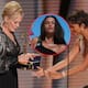 Zendaya lució en los Emmys con nuevo corte y vestido cristal