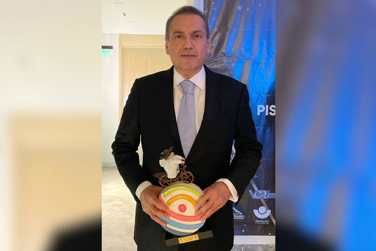 Manlio Fabio Beltrones recibió el Premio Internacional ALMA 2024
