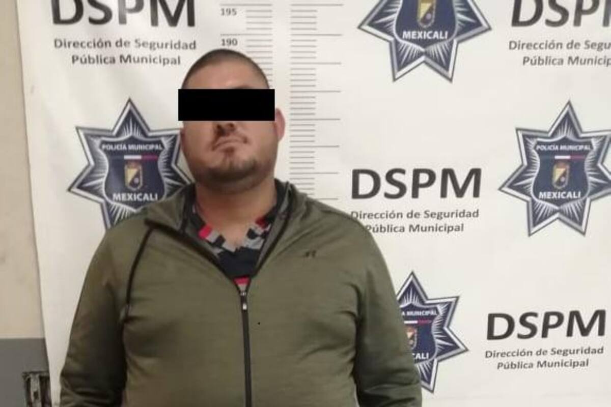 Con pistola amenaza a su pareja