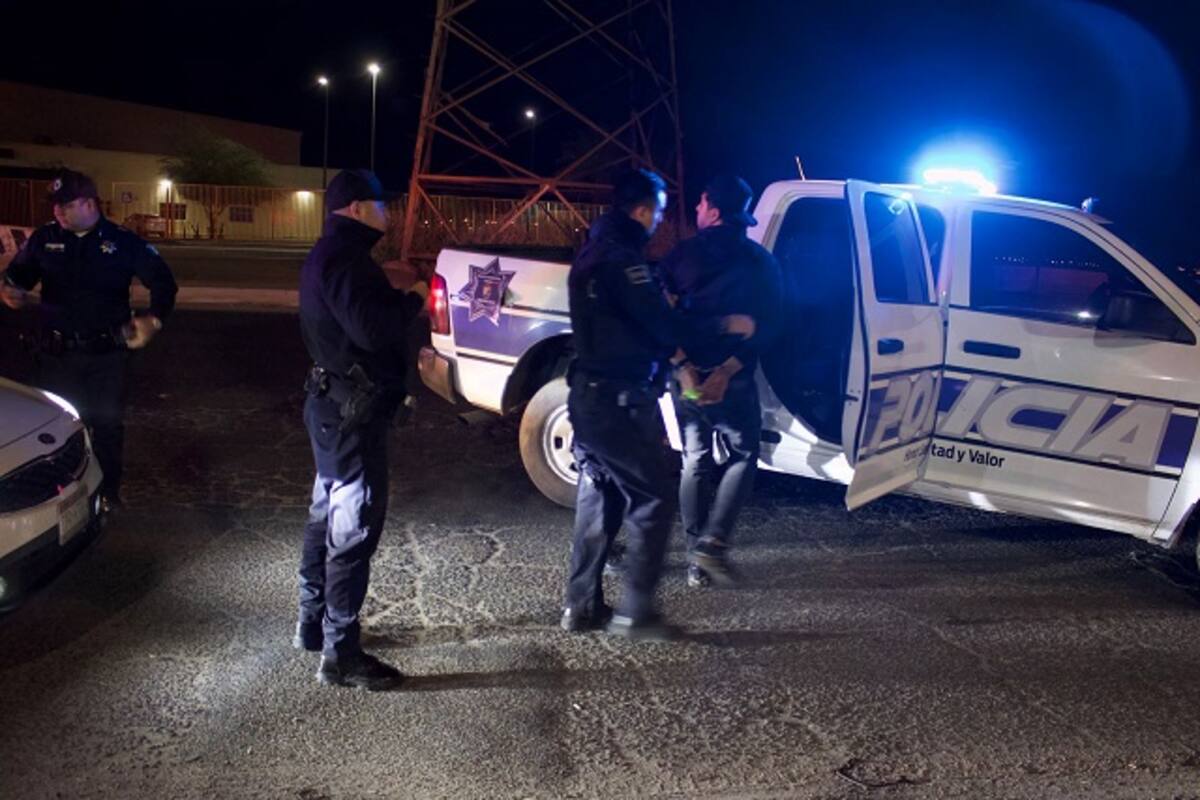 Detienen a sujeto en posesión de vehículo con reporte de robo