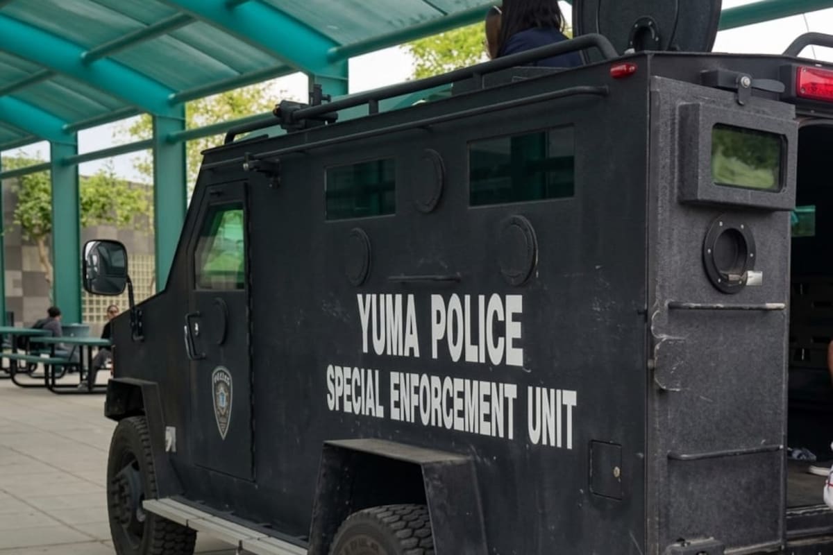 Voló tres veces de Dinamarca a Yuma, Arizona para acechar a una joven que conoció por Discord: lo detienen con ayuda del FBI