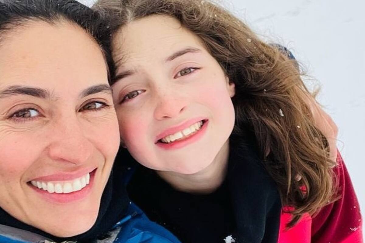 Hija de Luz María Zetina hizo la Primera Comunión