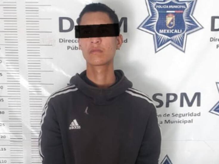 Cae presunto asaltante armado con navaja tras robo en tienda