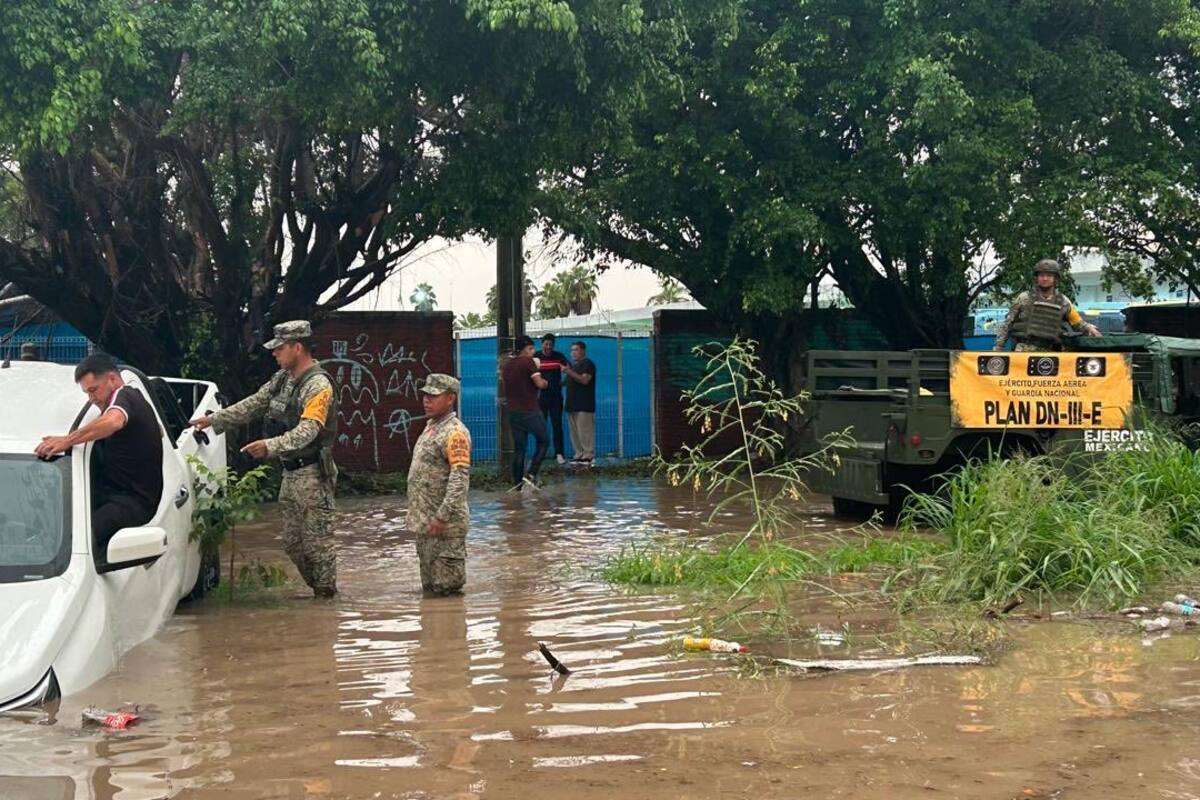 Intensas lluvias en Puerto Vallarta dejan un fallecido y más de 700 domicilios afectados