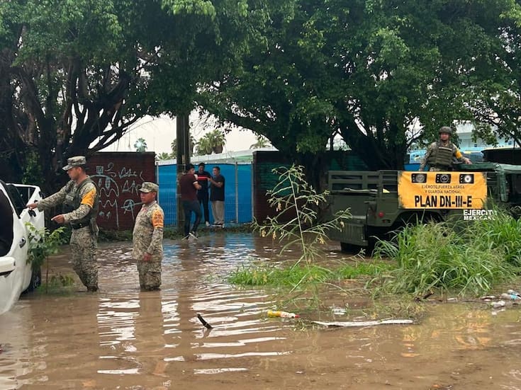 Intensas lluvias en Puerto Vallarta dejan un fallecido y más de 700 domicilios afectados