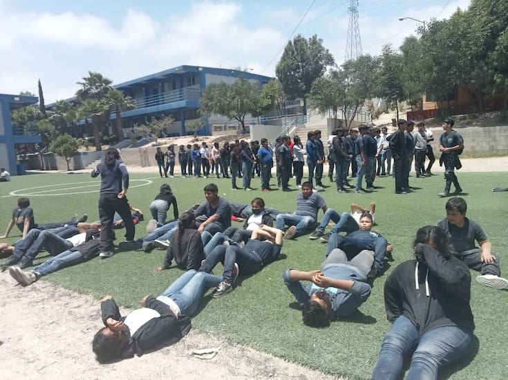 Aconseja a mamá inscribir a hijas e hijos a la Policía Juvenil