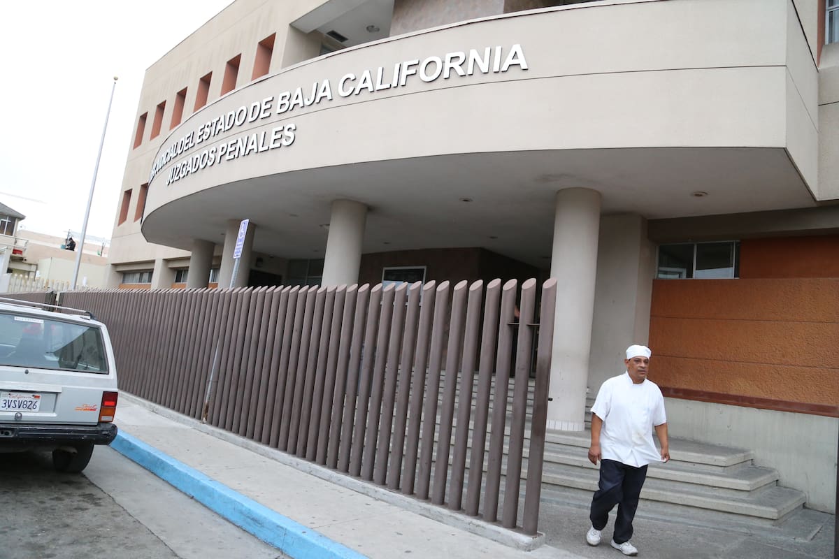 Ven defensores públicos hasta 200 casos penales