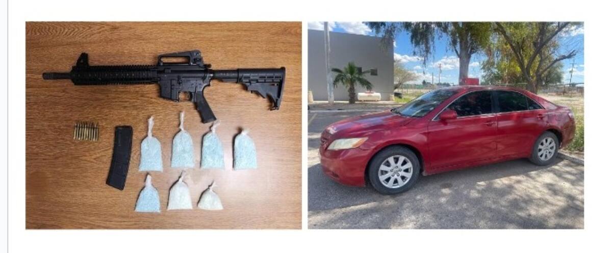 Los agentes intervinieron un vehículo Toyota Camry de color guinda, y al realizar la inspección localizaron al interior de la unidad la droga l Foto: Cortesía