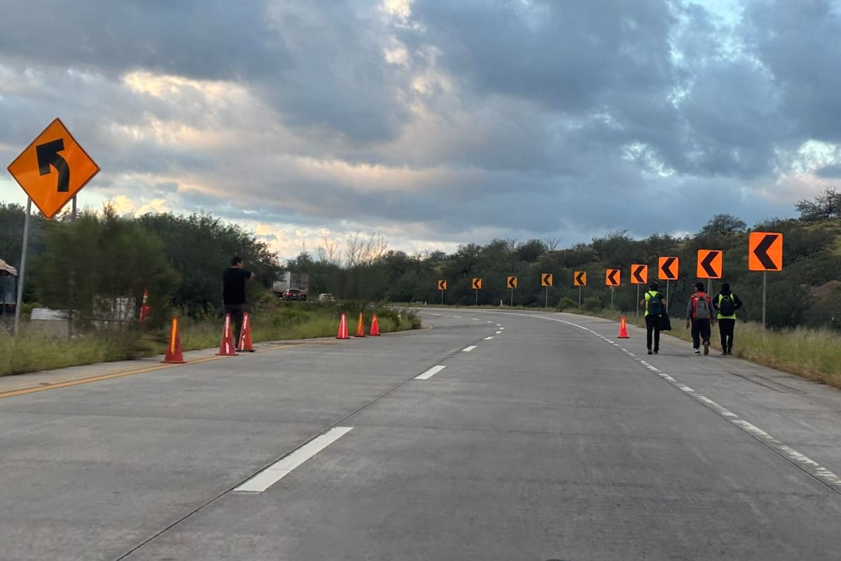 Gobierno de Sonora atiende cierres carreteros por lluvias; pide precaución a la ciudadanía