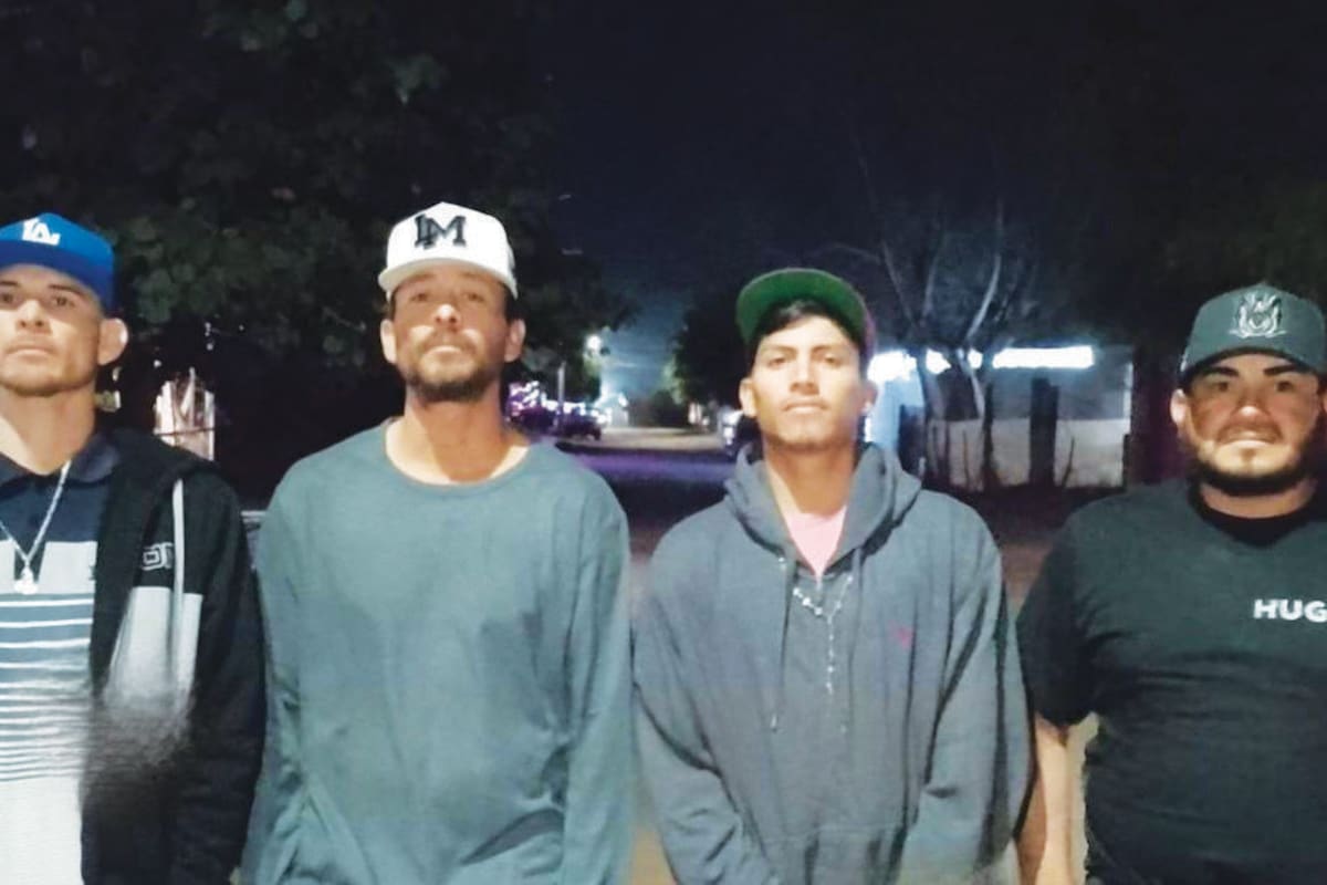 Tras incendio en Esperanza, reconocen a vecinos que arriesgaron su vida para rescatar a familia de vivienda en llamas