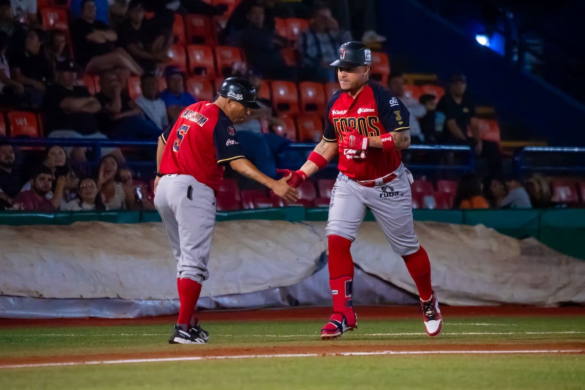 Toros escala al segundo lugar