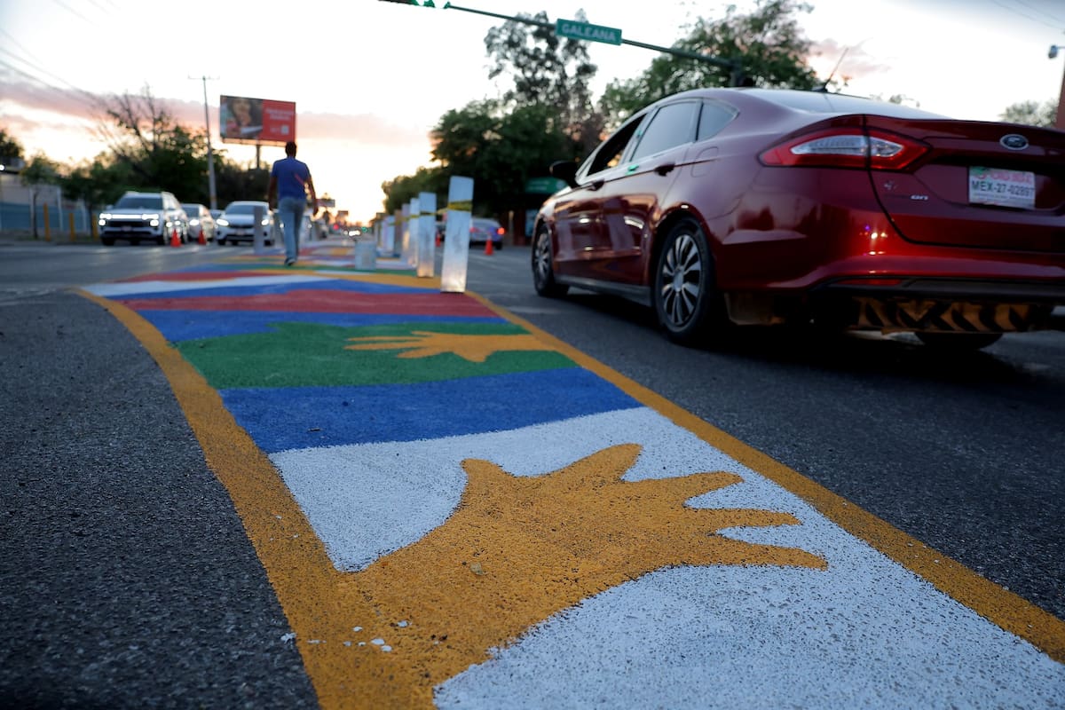 Hermosillo llena de color el Corredor Cultural Centenario con mural comunitario de Asphalt Art que busca integrar a jóvenes, arte y vida urbana